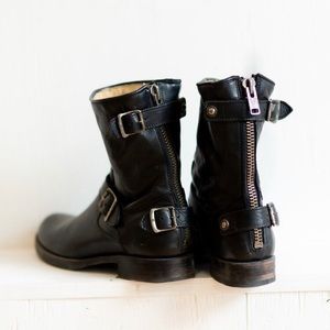 FRYE Veronica Back Zip Motto Boot